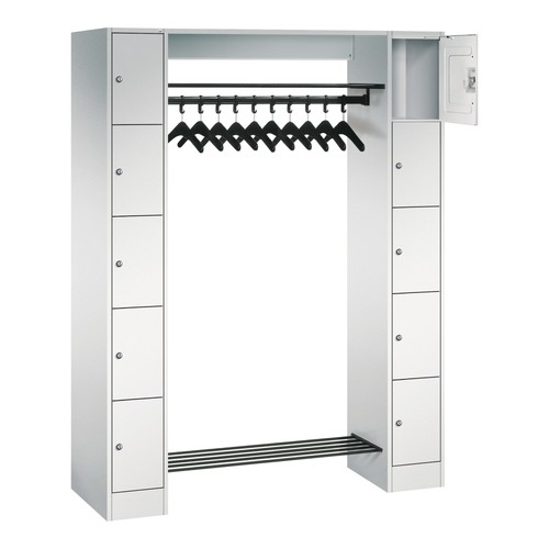 Offene garderobe mit - c+p,